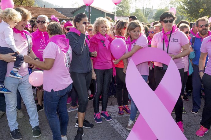 Eva Díaz Tezanos, en la V Marcha Solidaria contra el cáncer de mama en Reocín