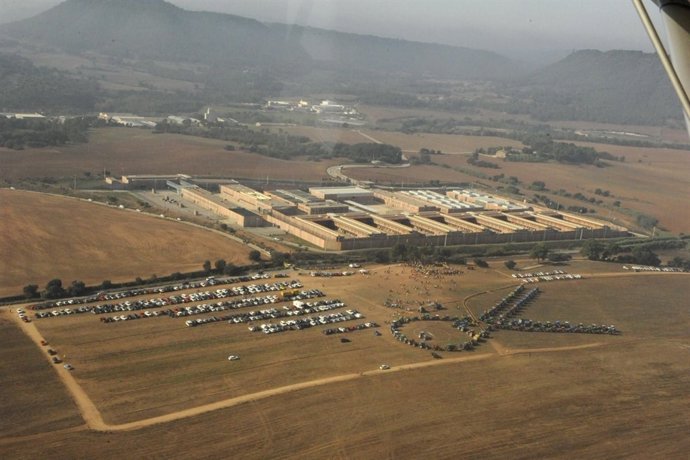 Tractorada frente a la prisión de Lledoners