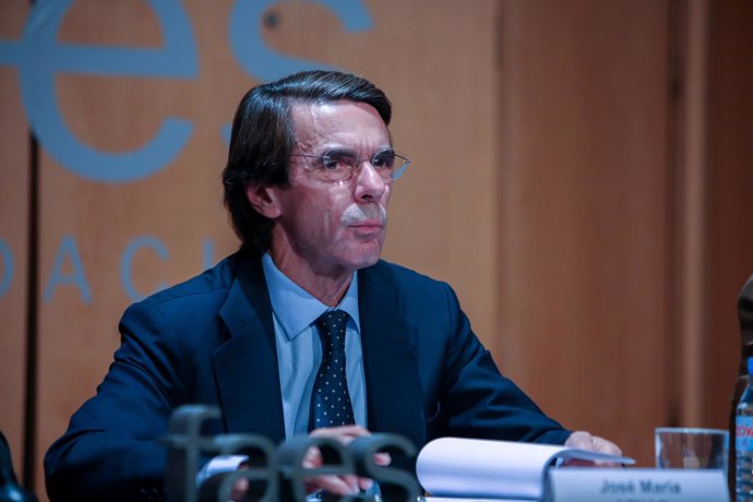 Aznar presenta la biografía Miguel Maura. La derecha republicana