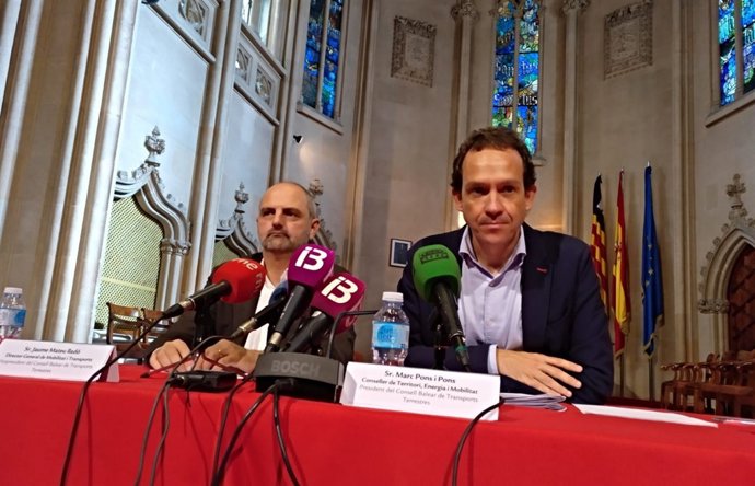 El conseller Marc Pons presenta novedades en el sector transporte