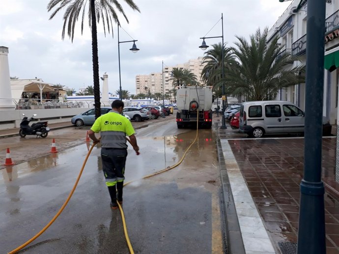 Trabajos de limpieza en Estepona 