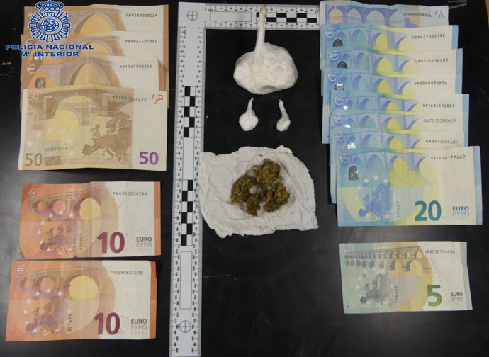 Dinero y drogas incautadas en Manacor durante el dispositivo por un funeral