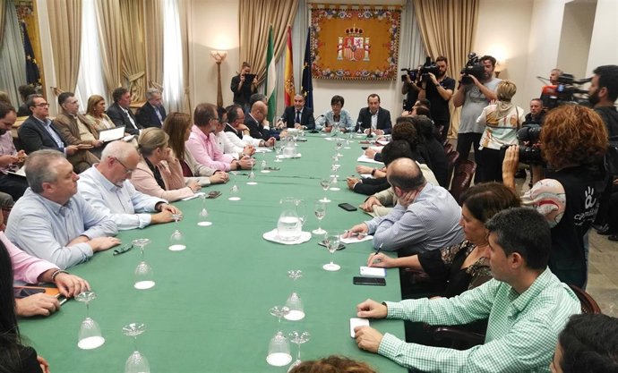 Reunión Subdelegación, Junta, Diputacion con alcaldes por temporal. Octubre2018