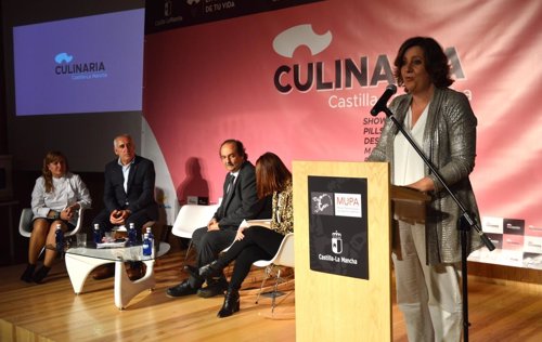 La consejera de Economía inaugura 'Culinaria' en Cuenca