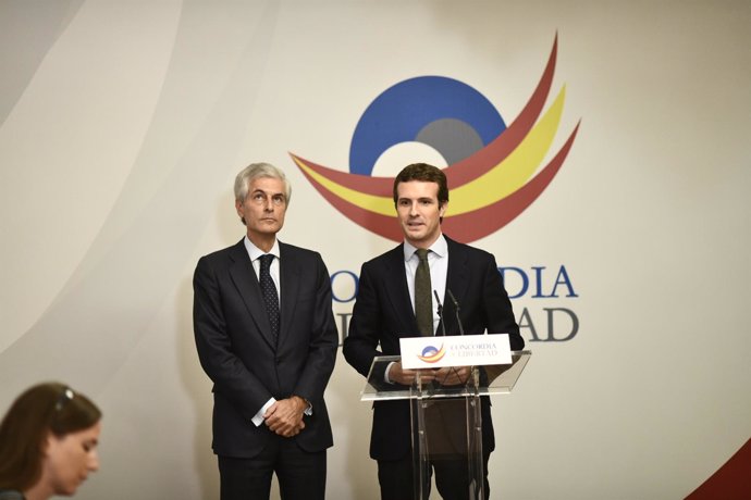 Pablo Casado y Adolfo Súarez Illana, reunión del patronato de la Fundación Conco