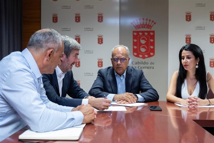 Reunión de Fernando Clavijo con Casimiro Curbelo