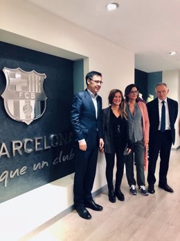 El FC Barcelona i l'IRL acorden projectar el català en l'exterior