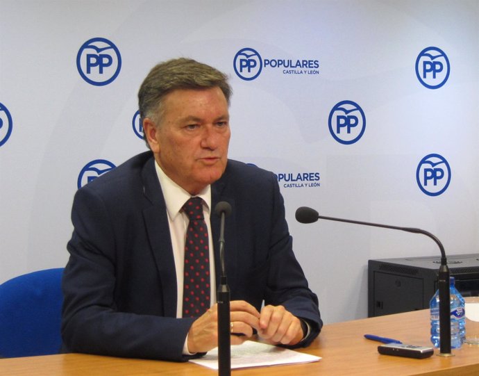 El secretario autonómico del PP, Francisco Vázquez. 22-10-2018