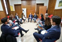 Cs se reúne con padres afectados por Madrid Central y pide su paralización al no haber condiciones mínimas de movilidad