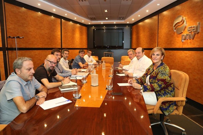 Reunión entre La Naval y el PNV