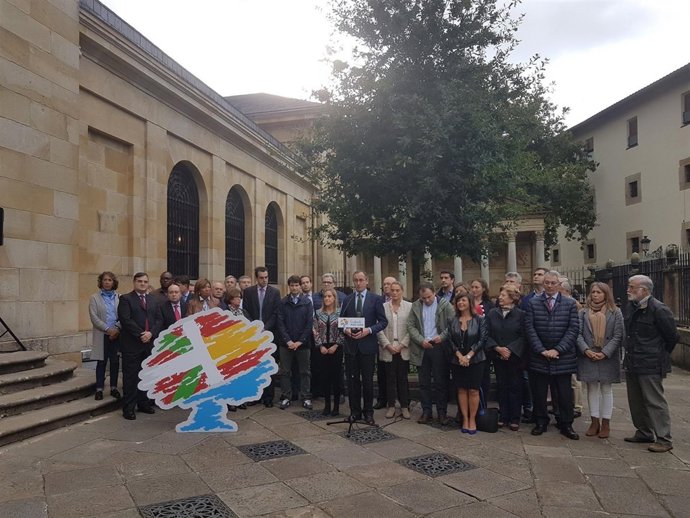 Acto del PP en Gernika en conmemoración del Estatuto