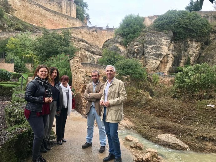 Consejero de cultura visita los baños árabes de Ronda afectados porlluvias 