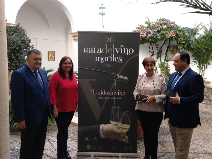 Autoridades en la presentación de la Cata de Vinos de Moriles