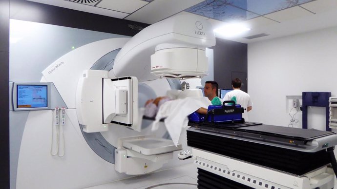 Acelerador lineal de última generación para el cáncer de Mompía, radiología