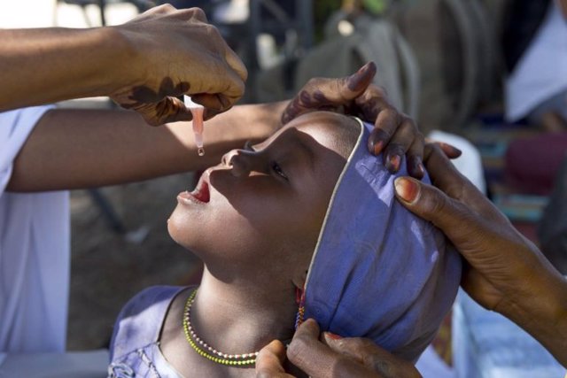 Vacunación contra la polio - OMS/HARANDANE DICKO