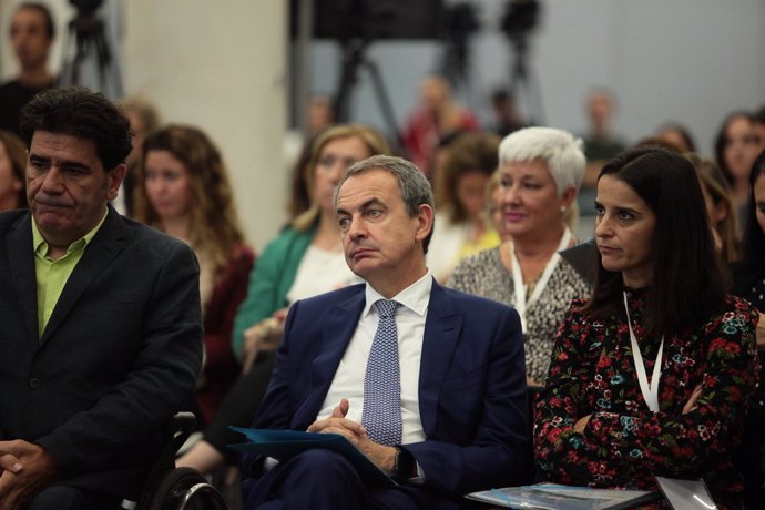 El expresidente del Gobierno José Luis Rodríguez Zapatero, en Sevilla