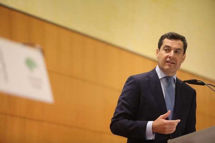 Juanma Moreno presidente del PP andaluz en encuentro ABC en málaga