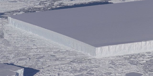 Imagen del iceberg rectangular