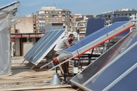 Madrid bonificará en el IBI tanto a empresas como a viviendas residenciales la instalación de paneles solares