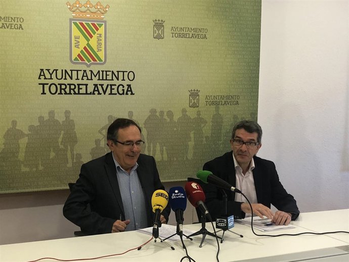 El alcalde, José Manuel Cruz Viadero, y el concejal