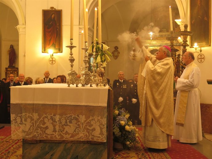 El obispo de Córdoba, en la misa en honor a San Rafael                      