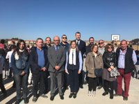 Docentes, padres y alumnos se concentran trasladan su apoyo a la maestra agredida en Ocaña