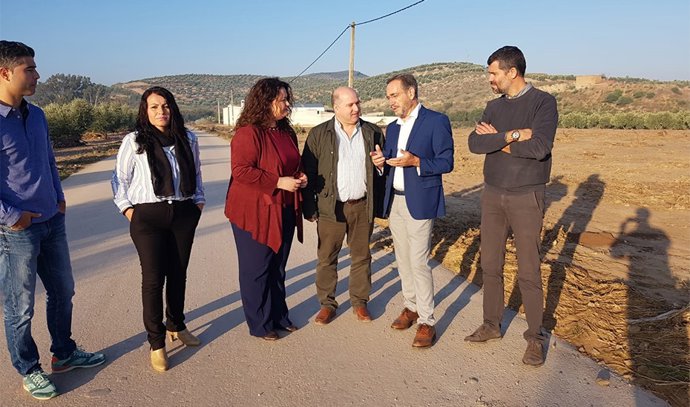 Felipe López visita las zonas afectadas por las lluvias.