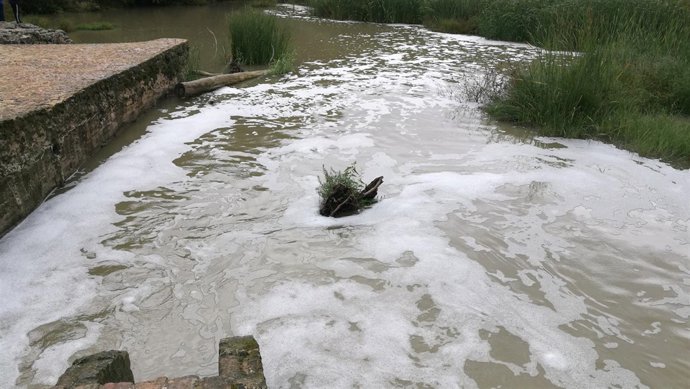 Vertido en el Guadaíra