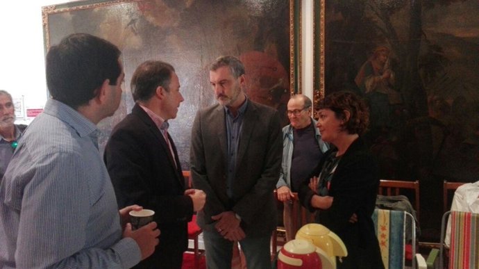  Óscar Urralburu Y María Giménez