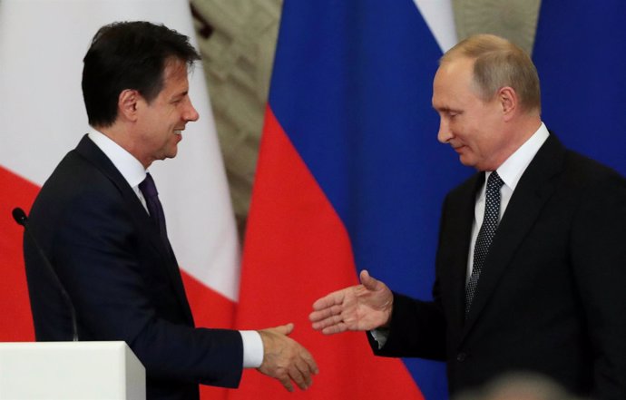 Giuseppe Conte y Vladimir Putin