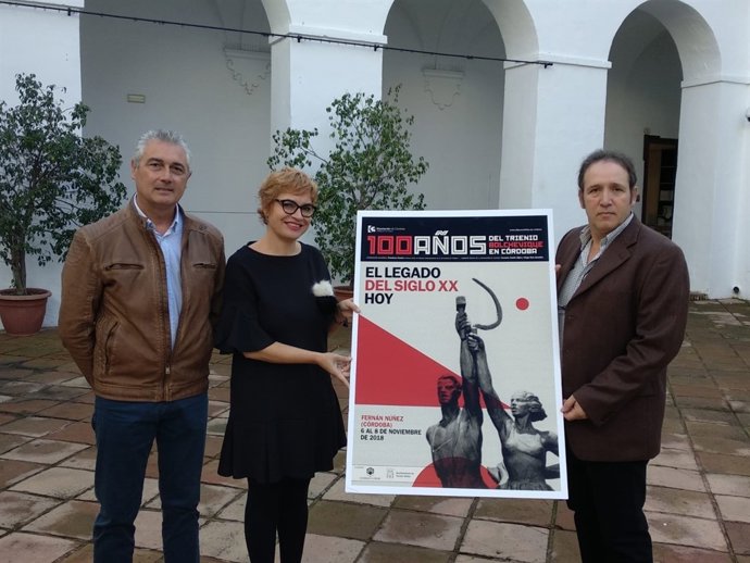 Ruz (centro) en la presentación de las jornadas