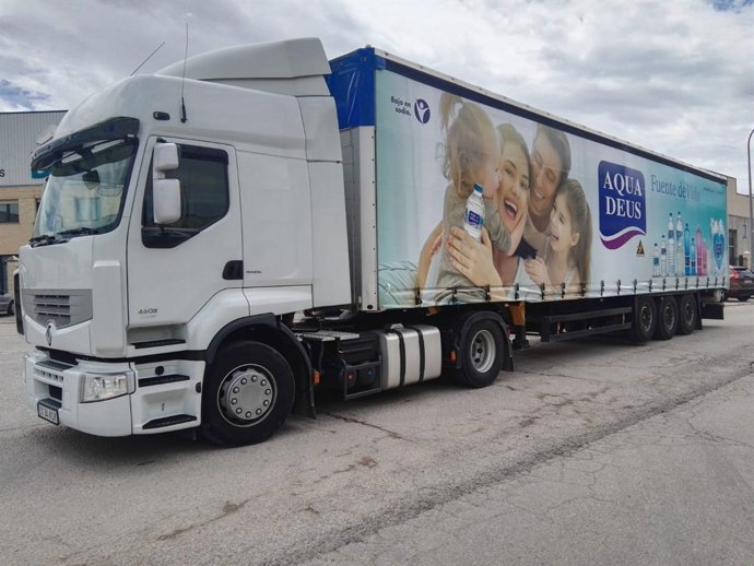 Procavi y Aquadeus donan 48.000 litros de agua a los damnificados