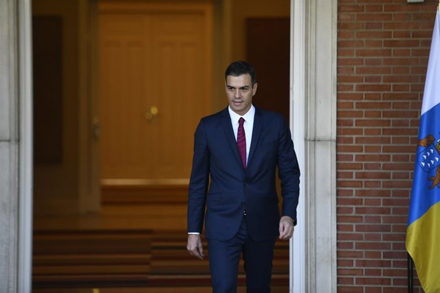 Pedro Sánchez se reúne con el presidente de Canarias, Fernando Clavijo