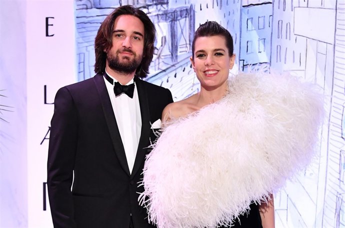 CARLOTA CASIRAGHI Y DIMITRI RASSAM