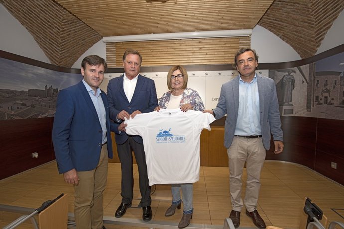 Presentación del programa 'Senior y saludable' de la Diputación de Cáceres