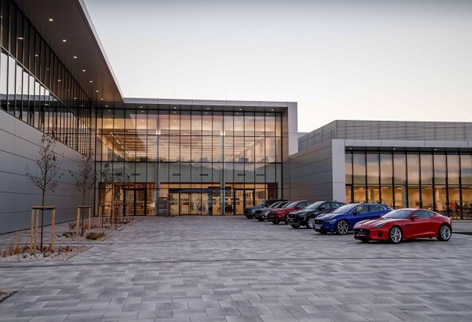 Jaguar Land Rover abre una planta en Eslovaquia