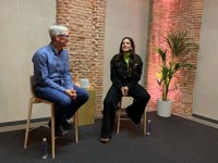 Tim Cook y Rosalía, juntos en Madrid para el lanzamiento de HomePod en español
