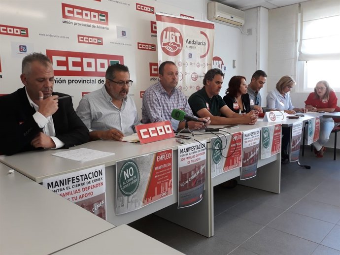CCOO y UGT en rueda de prensa sobre el ERE de Cemex