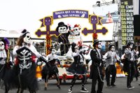 Hamilton pone a enfriar el champán en el Autódromo Hermanos Rodríguez