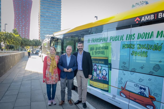 Campaña 'El transport públic et dóna més'