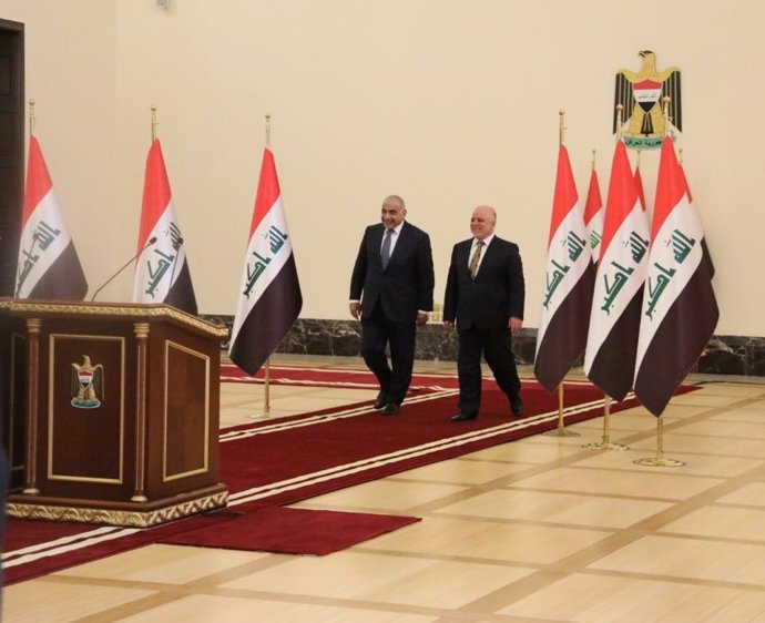 Al Abadi traspasa sus poderes al nuevo primer ministro de Irak, Adel Abdul Mahdi