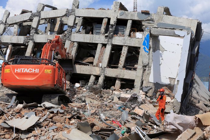 Escombros del Hotel Roa Roa en Palu, en la isla indonesia de Célebes
