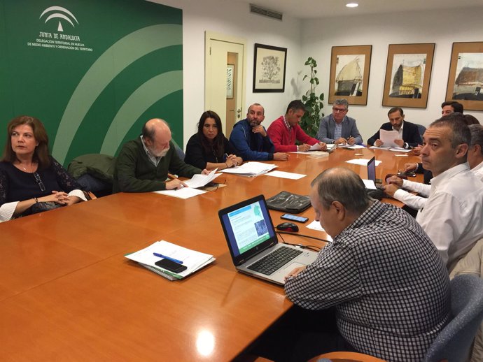 Comisión de Urbanismo de la Junta sobre Lucena del Puerto. 