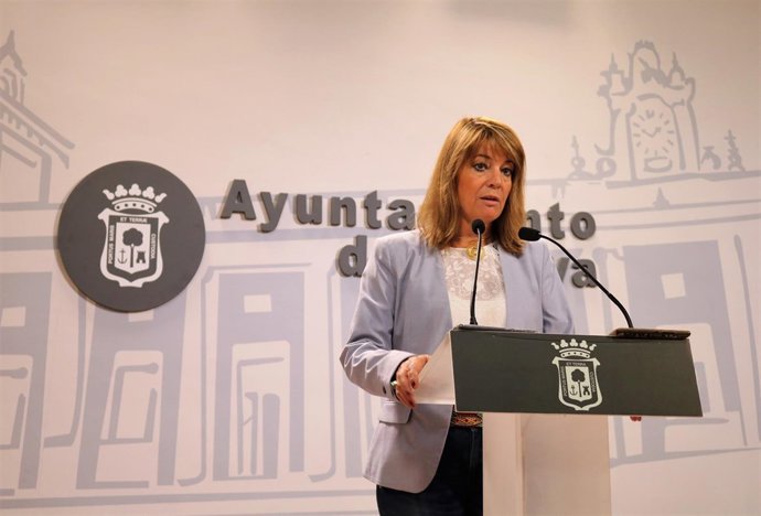 La portavoz del grupo popular en el Ayuntamiento de Huelva, Pilar Miranda.