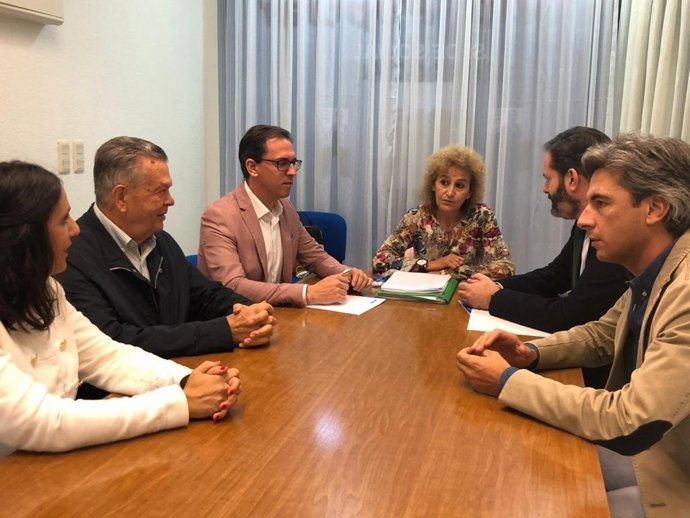 Reunión entre los candidatos del PP y la plataforma