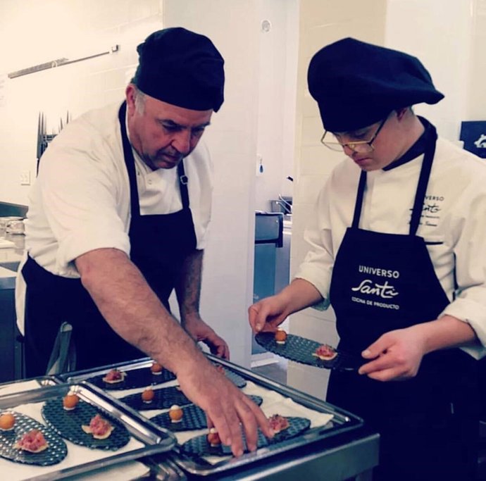 Personal de Universo Santi