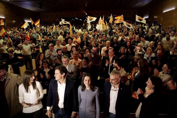 El líder de Cs, Albert Rivera, i diputada de Cs Inés Arrimadas