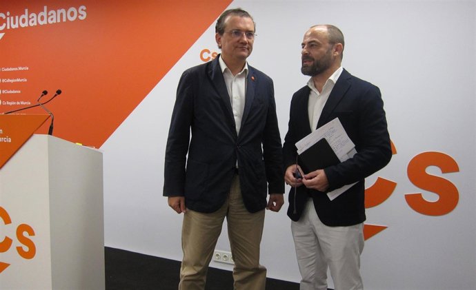  Miguel Garaulet Y José Luis Martínez De Cs                                     