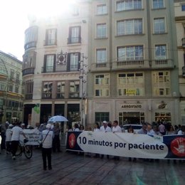 Huelga sindicato médico de málaga concentración protesta plaza salud sanidad