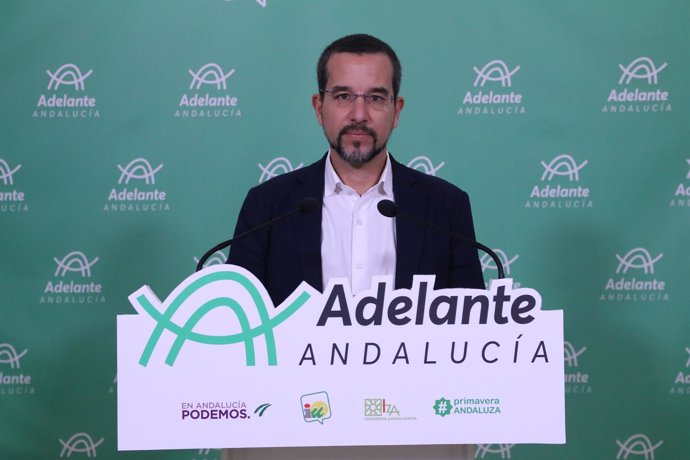 Diputado andaluz y portavoz de Podemos en la Comisión de Fomento del Congreso